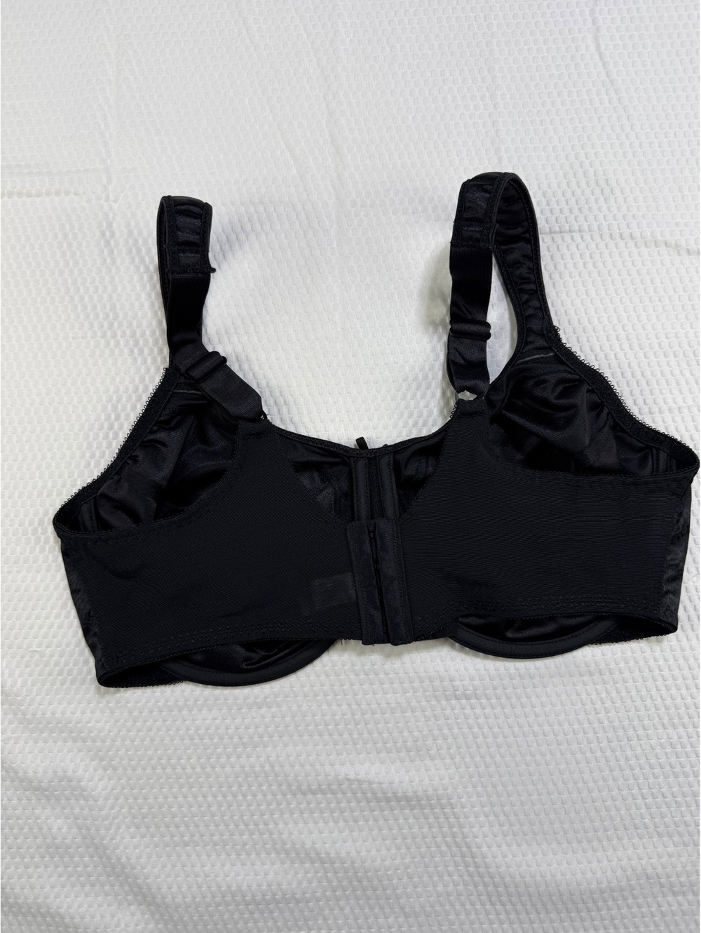 Bali 3562 Satin Tracings Minimizer Underwire Bra Black 38D Full Coverage - Picture 2 of 4